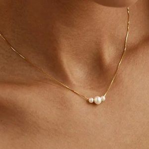 Simple And Elegant Titanium Steel Pearl Snake Chain Necklace For WomenDoes Not Fade